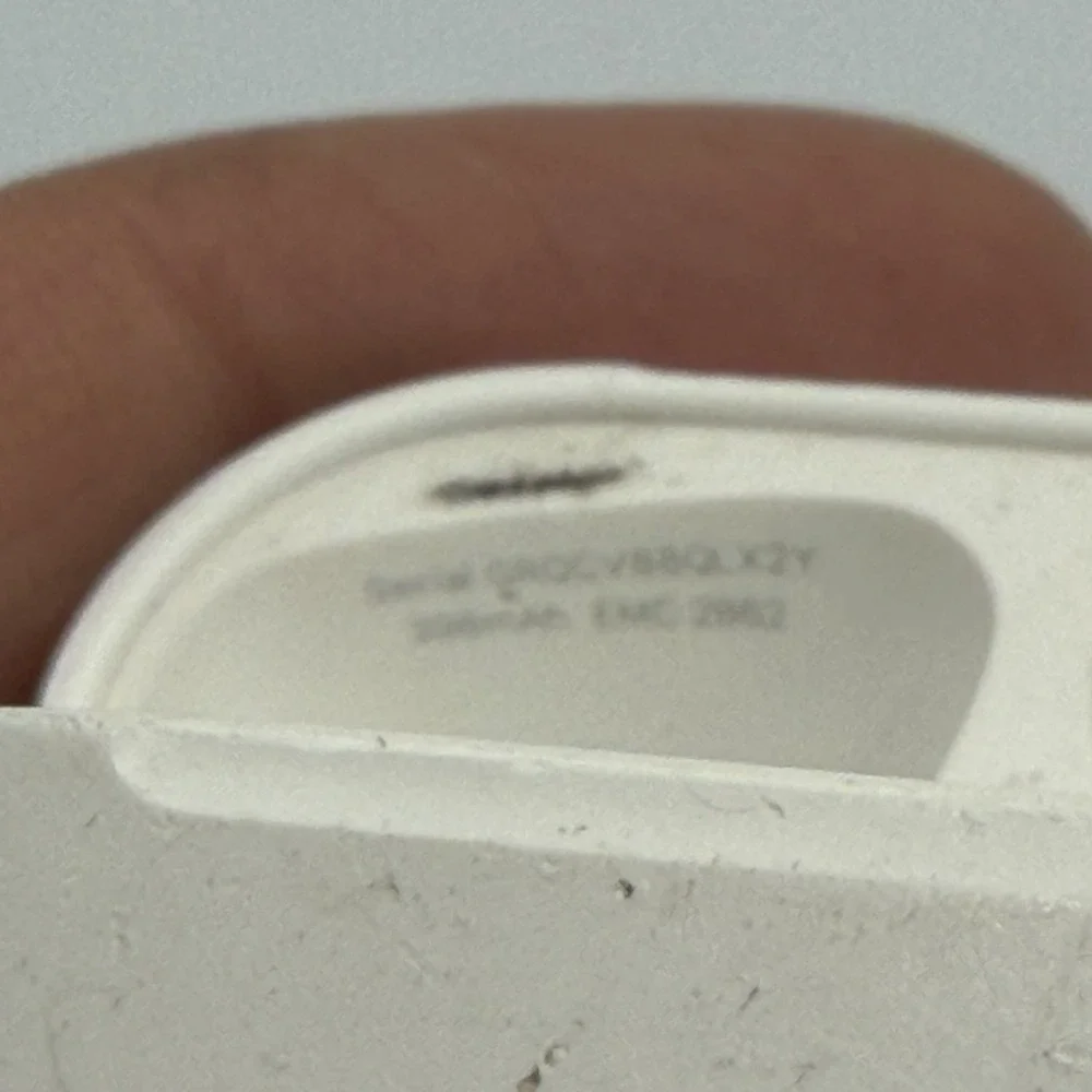 Apple AirPods 1st and 2nd Gen Replacement Charging‎ Case - A1602